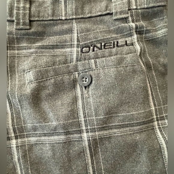 🔥🩶O’Neill size 30 gray plaid flannel like shorts - great for golf 10.5” inseam - Picture 5 of 9